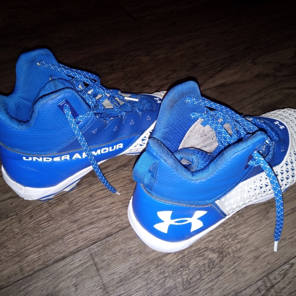 Under armour cleats - Picture 5 of 6
